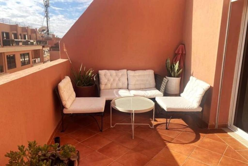 Sunny Terrace & Comfy Beds In Marrakech Apartment Marrakesh Bagian luar foto